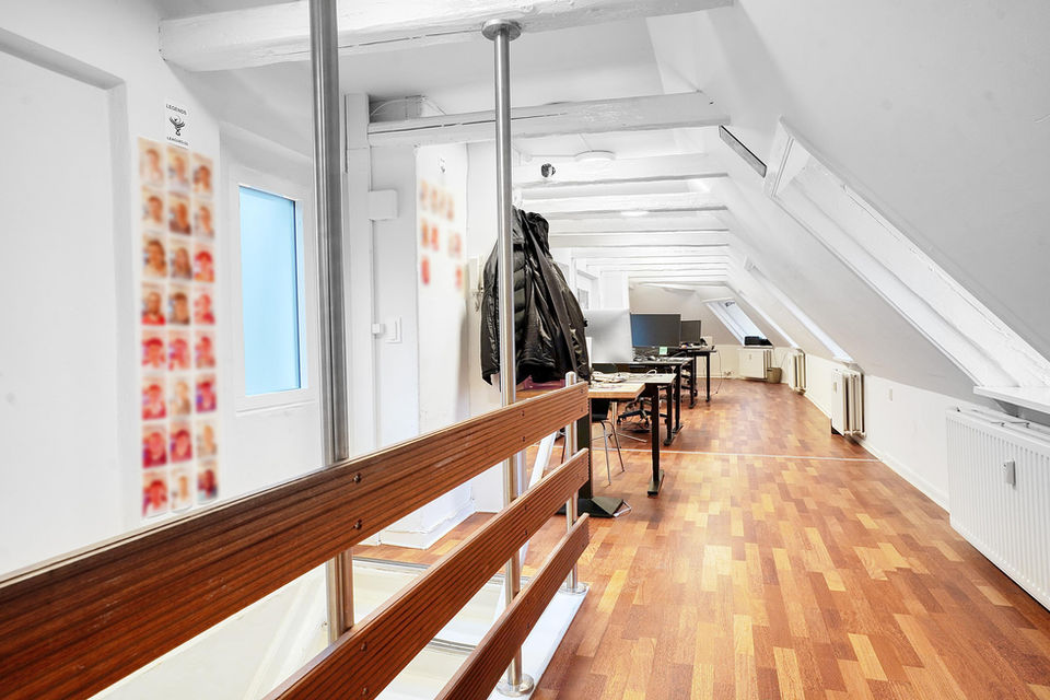 Prisvenligt kontor i eksklusivt forretningsområde
