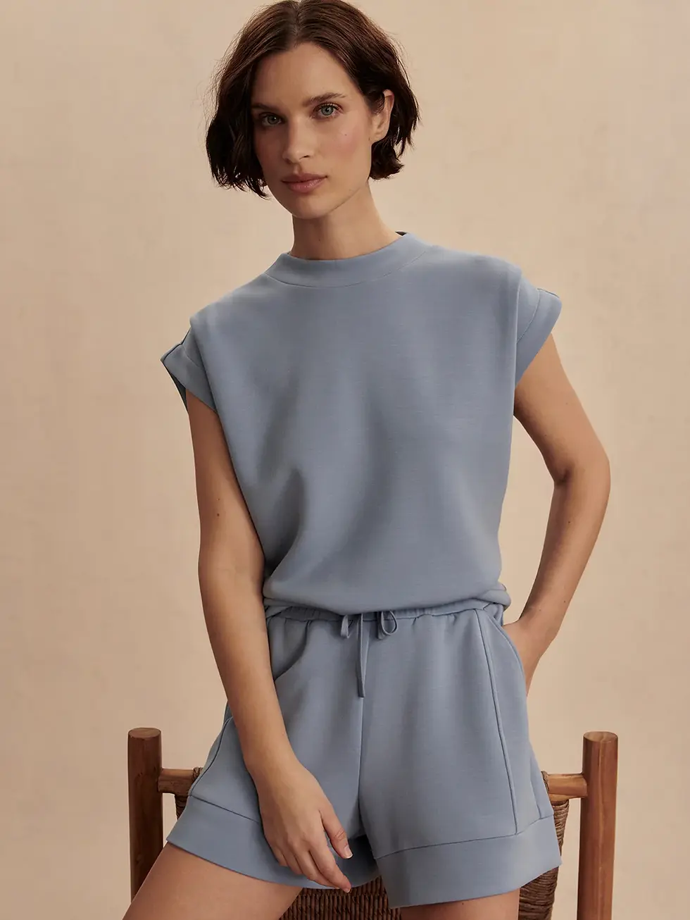 Varley Otis Sleeveless Sweat Rain blue Front view