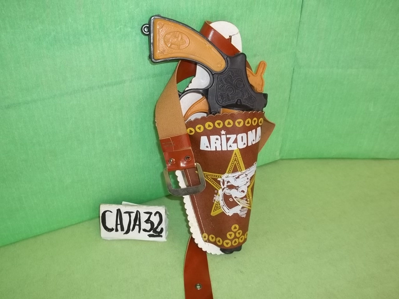 CARTUCHERA c/revolver  (17)