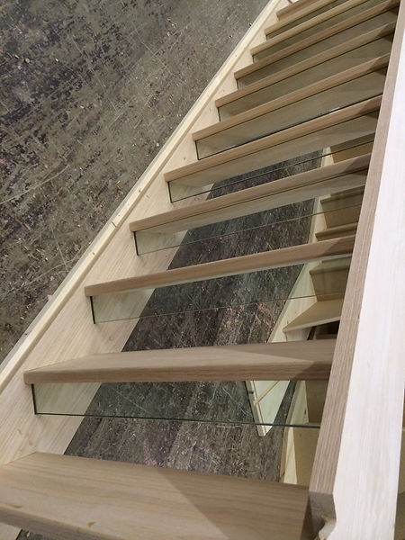 Floating stair design