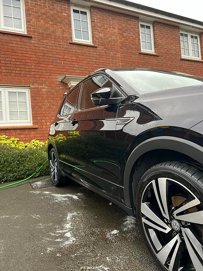 Volkswagen suv in black
