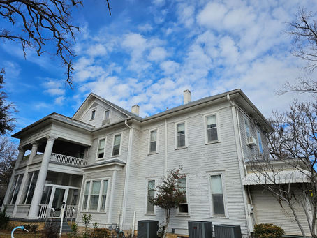 The Architectural Ghosts of Oaklea