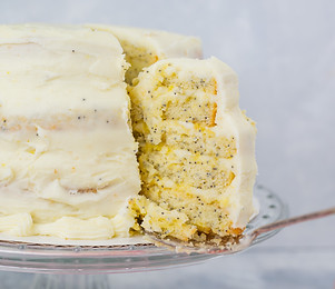 GF 6 Layer Lemon Poppyseed Cake