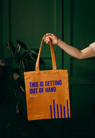 Canvas Bag in Leaving Room Mockup.png