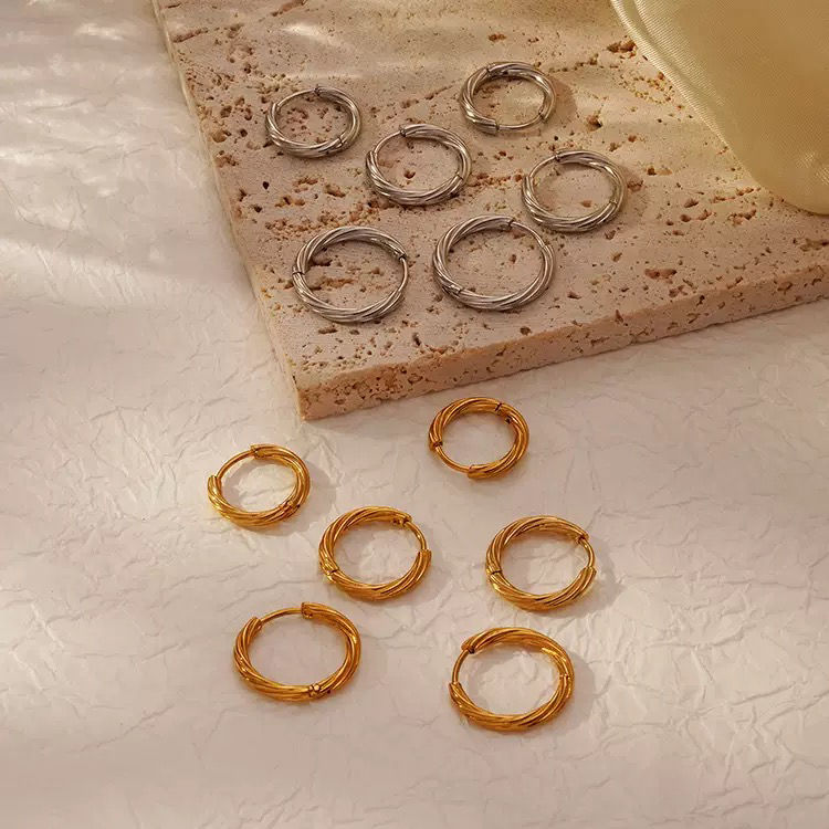 Classic large gold hoop earrings in polished stainless steel