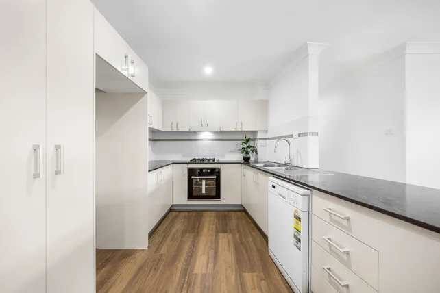 8/16-18 Bigge Street, Liverpool, NSW 2170, Liverpool - Thumbnail 4