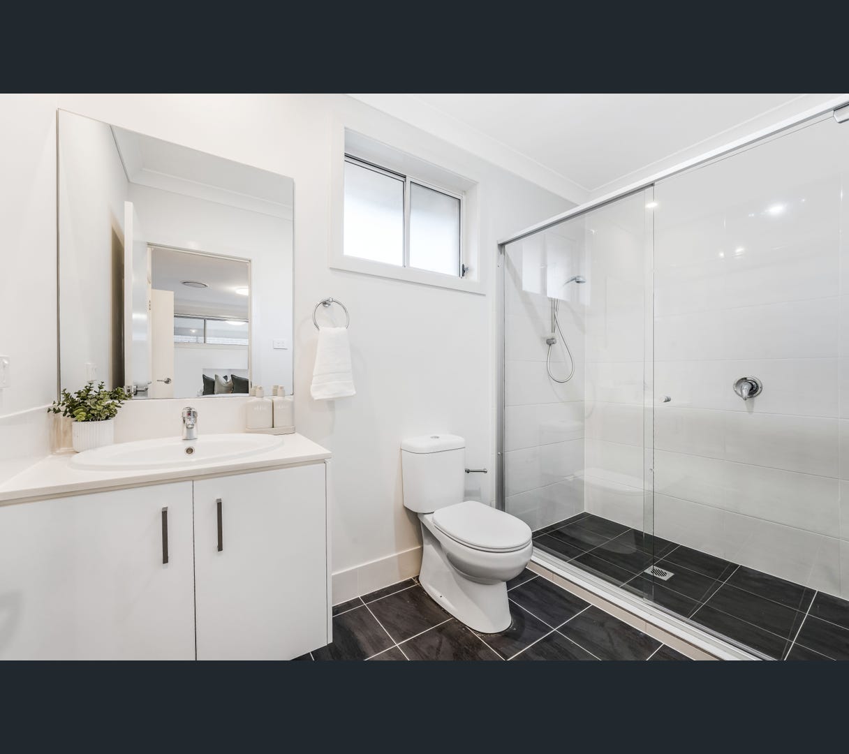 70 Civic Way, Oran Park, Oran Park - Thumbnail 8