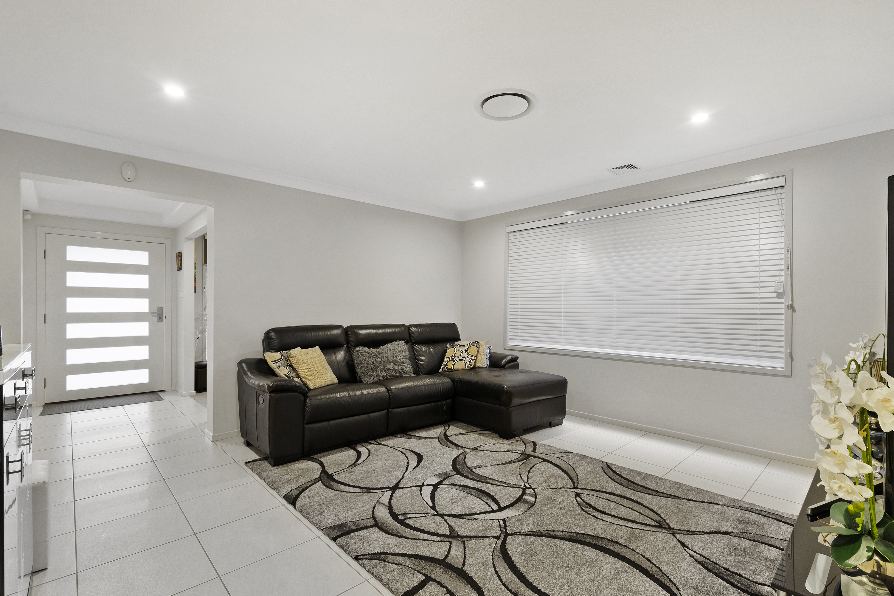 7 Pozier Rd Edmondson Park, Edmondson Park - Thumbnail 2