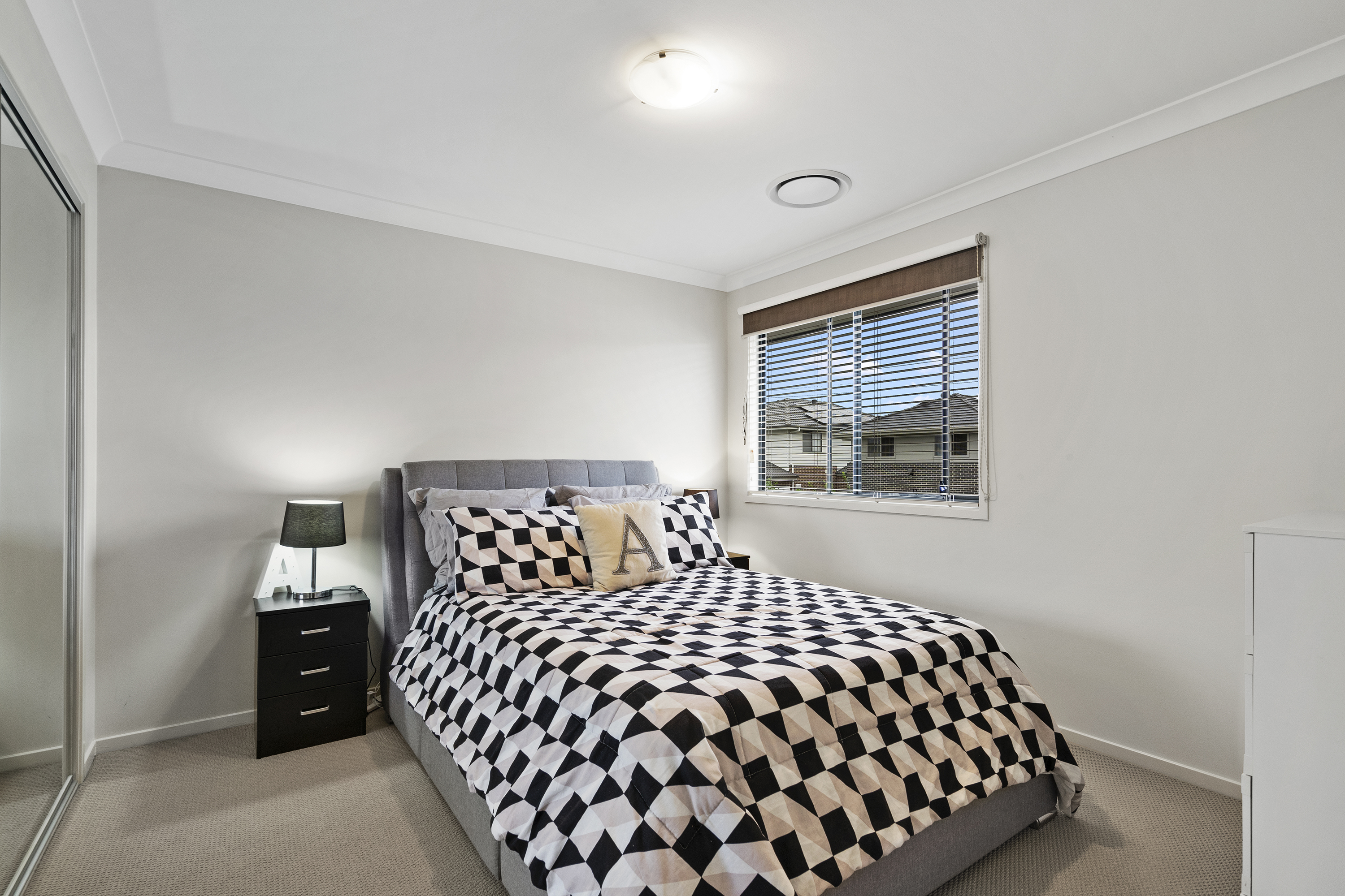 7 Pozier Rd Edmondson Park, Edmondson Park - Thumbnail 6