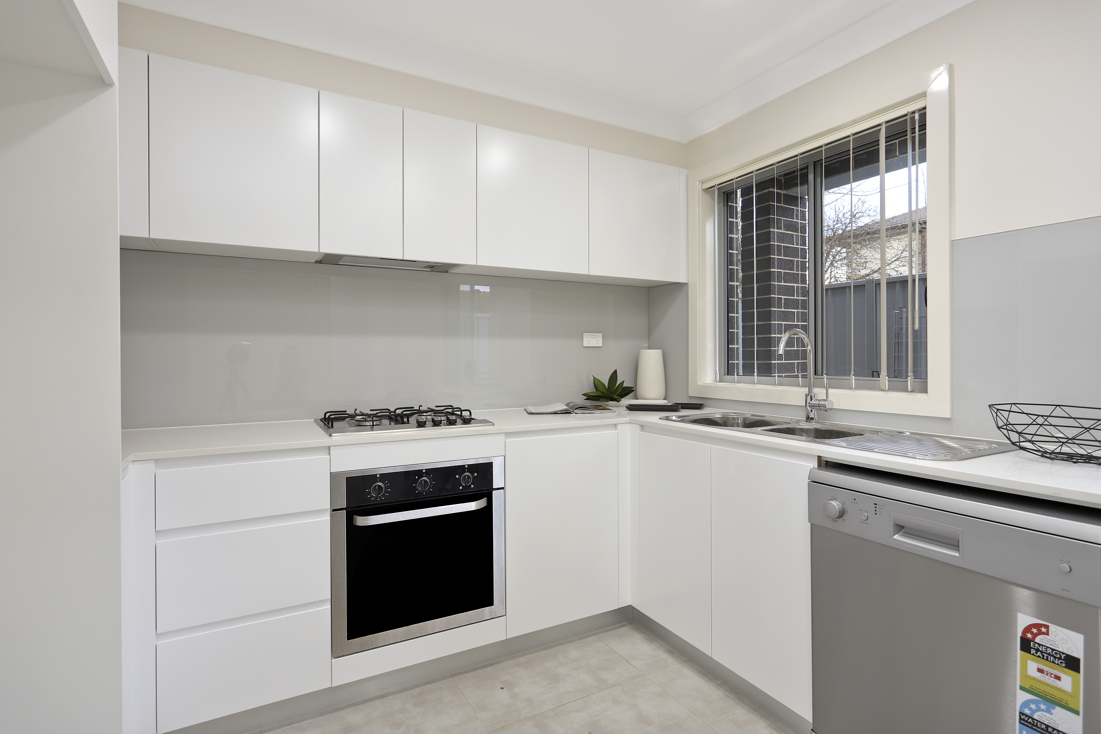5/111-113 Canberra Street, Oxley Park, Oxley Park - Thumbnail 2