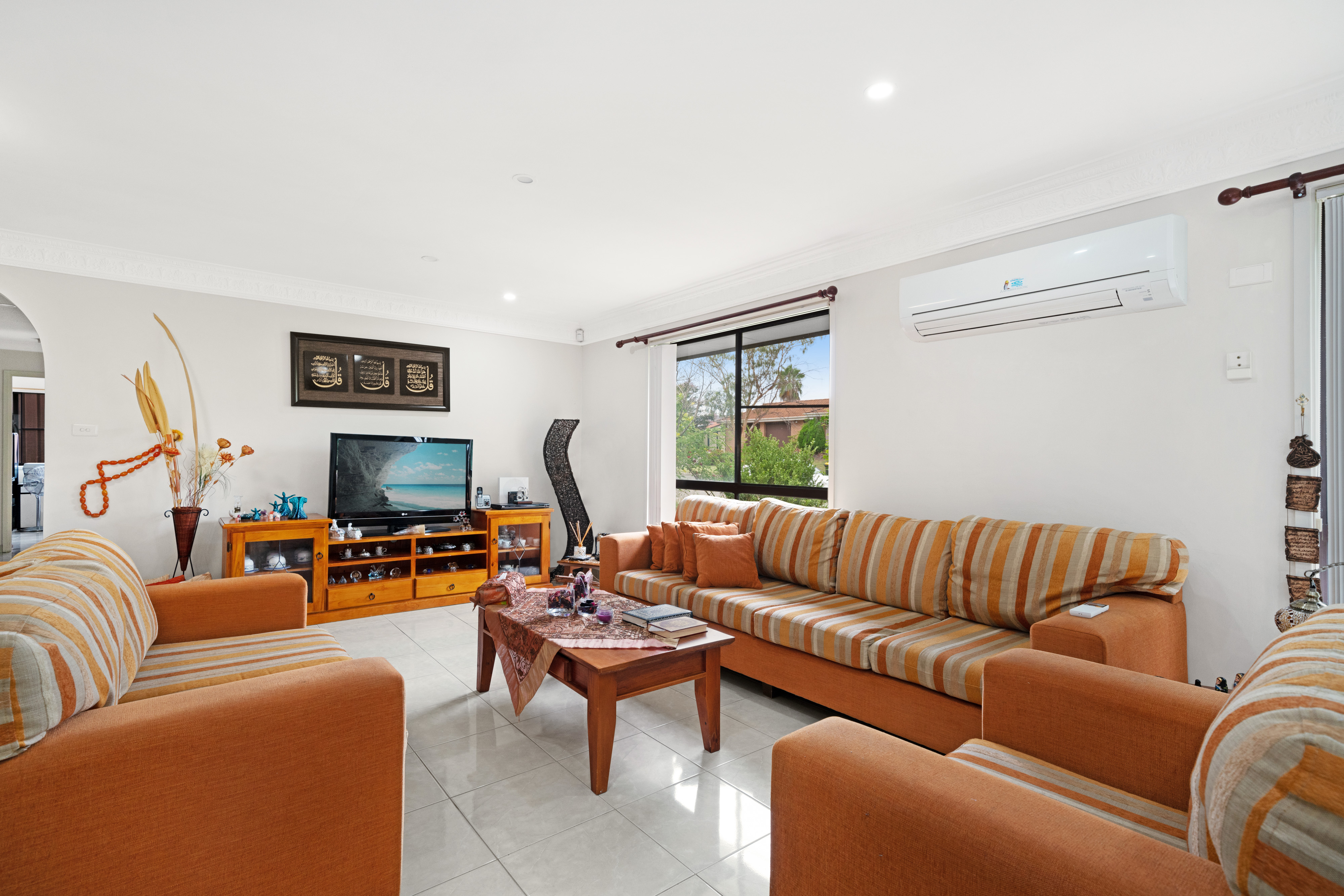 13 Hinchinbrook Drive, Hinchinbrook, Hinchinbrook - Thumbnail 3