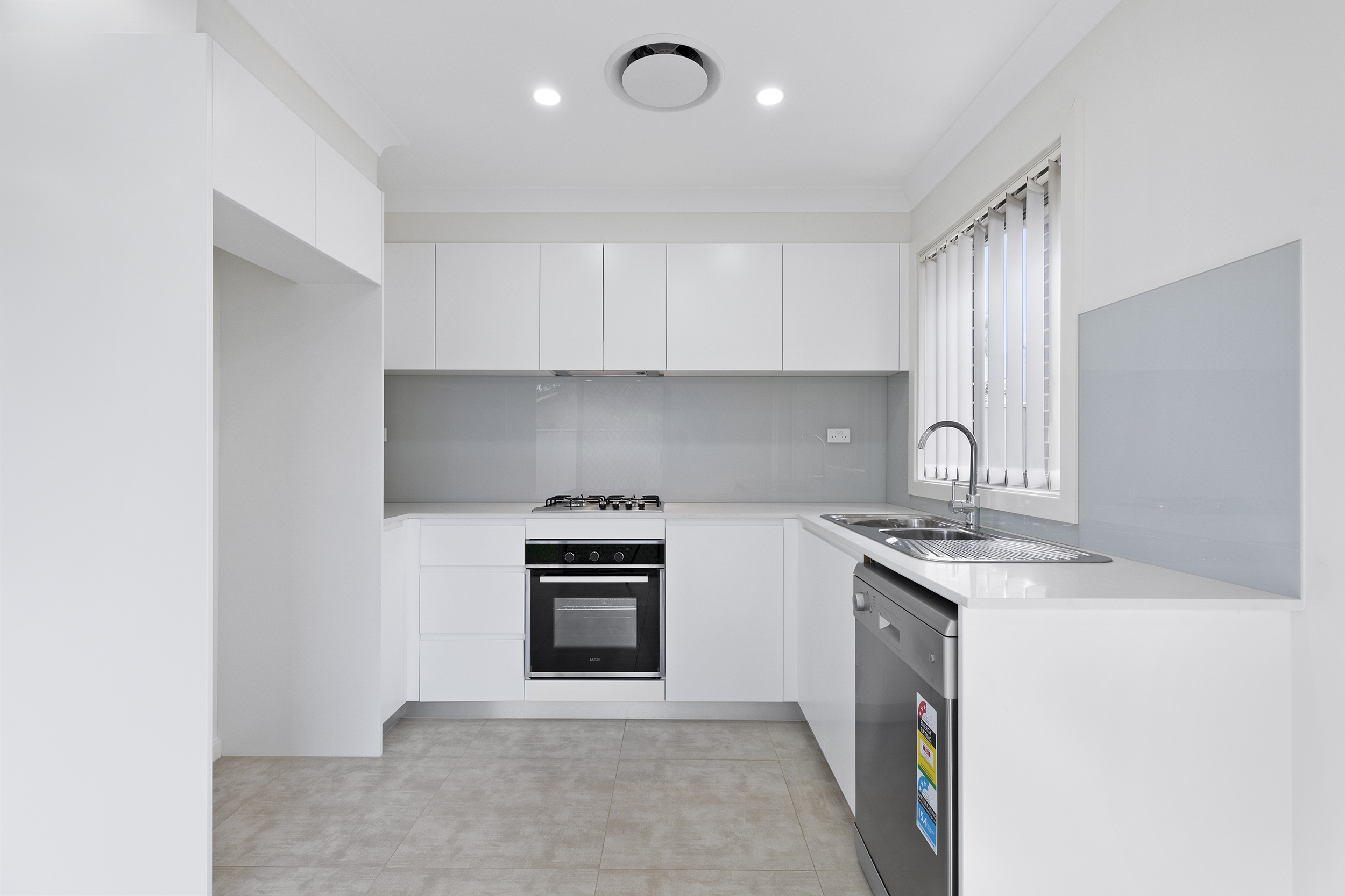 7/111-113 Canberra Street, Oxley Park, Oxley Park - Thumbnail 2
