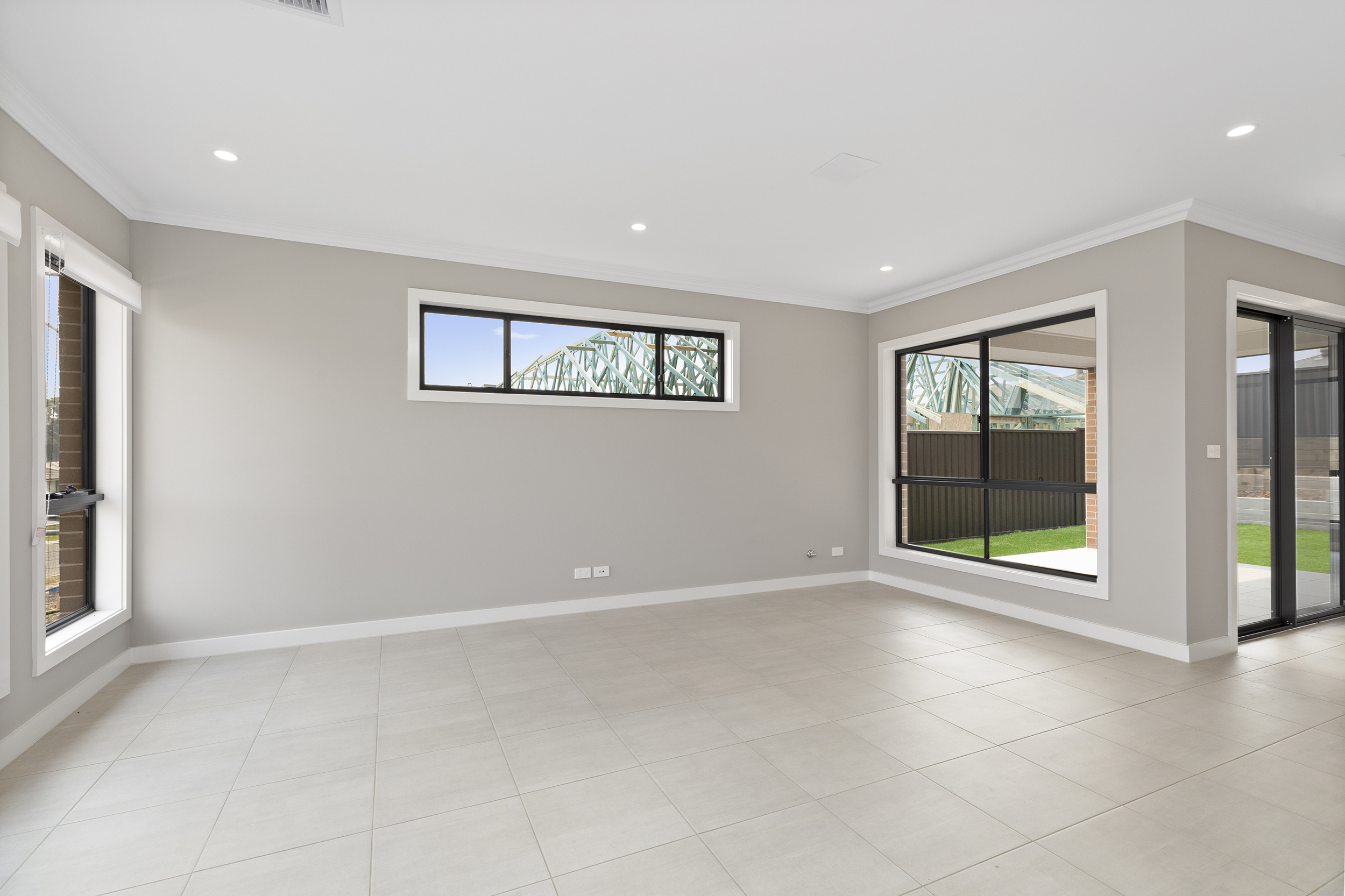 54 Central Park Drive, Claremont Meadows, Claremont Meadows - Thumbnail 3
