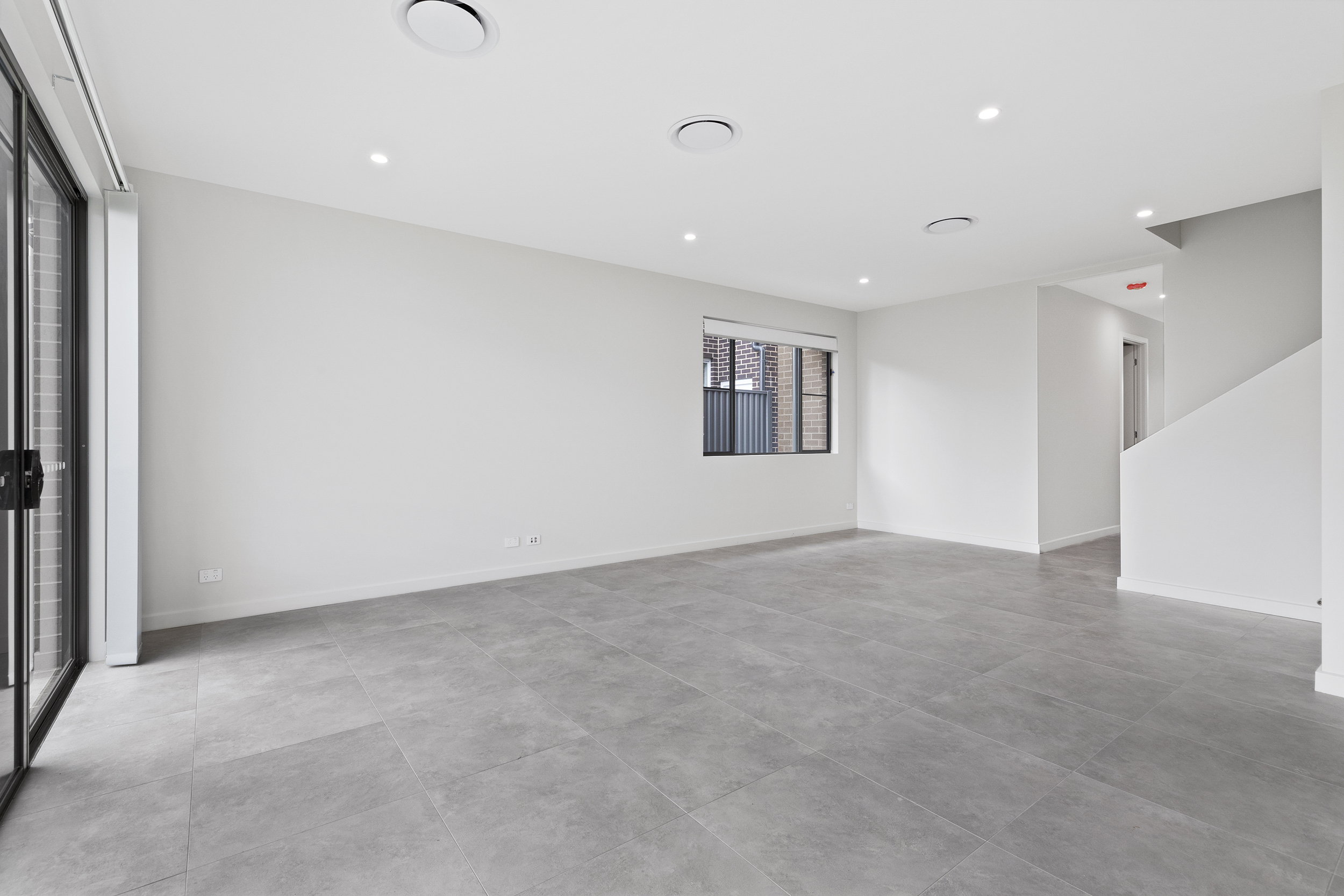 205 Dalmatia Ave, Edmondson Park, Edmondson Park - Thumbnail 2