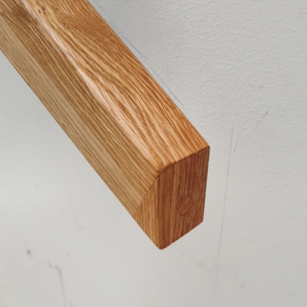 Oak Handrail & Toprail - 7 | Frameless Glass Balustrade | Bluff - Durban | Misty Mountain Timberworks | Carpentry | Joinery | Woodworking | Decks | Stairs | Balustrades | Pergolas | Wooden Furniture