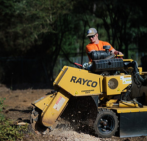 Grinding stump with large machine