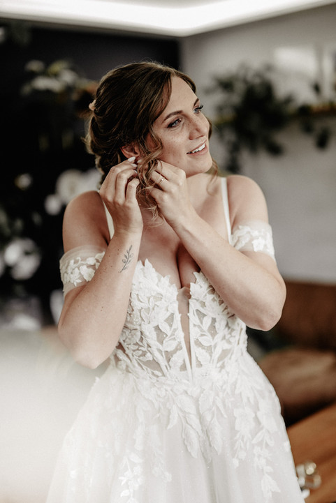 kirasteinfotografie.de_hochzeit_paderborn_schwarz_gruen_freie_trauung_hochzeitsfotograf-28