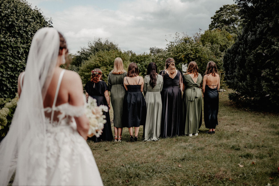 kirasteinfotografie.de_hochzeit_paderborn_schwarz_gruen_freie_trauung_hochzeitsfotograf-44