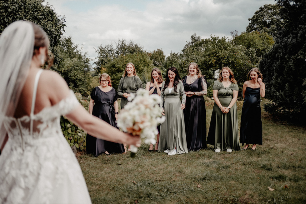 kirasteinfotografie.de_hochzeit_paderborn_schwarz_gruen_freie_trauung_hochzeitsfotograf-49