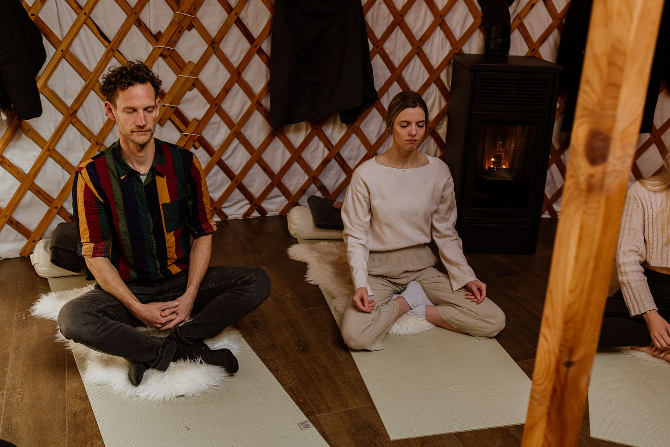 Yurt-GeleideMeditatie_WEB-012.jpg