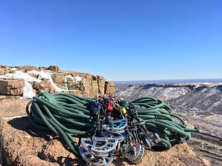 Learning how to trad climb near Denver, Colorado