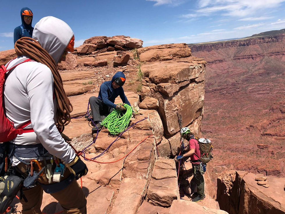 Guide setting up rappel on Castleton Tower