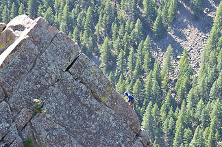 Rock_climbing_Boulder.jpg