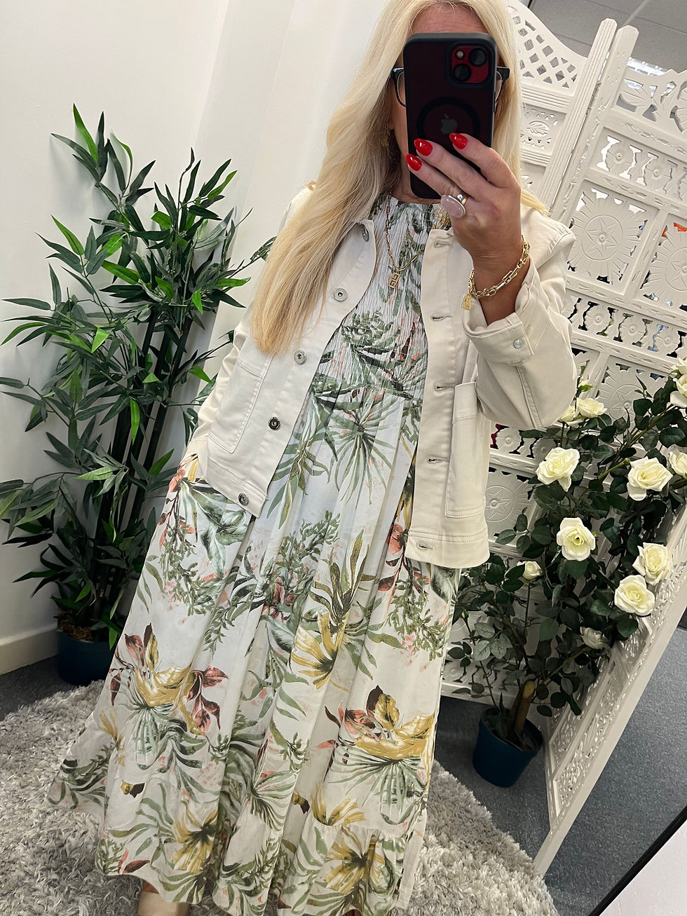 Thumbnail: The Amara Boxey Fit Denim Jackets - Ivory