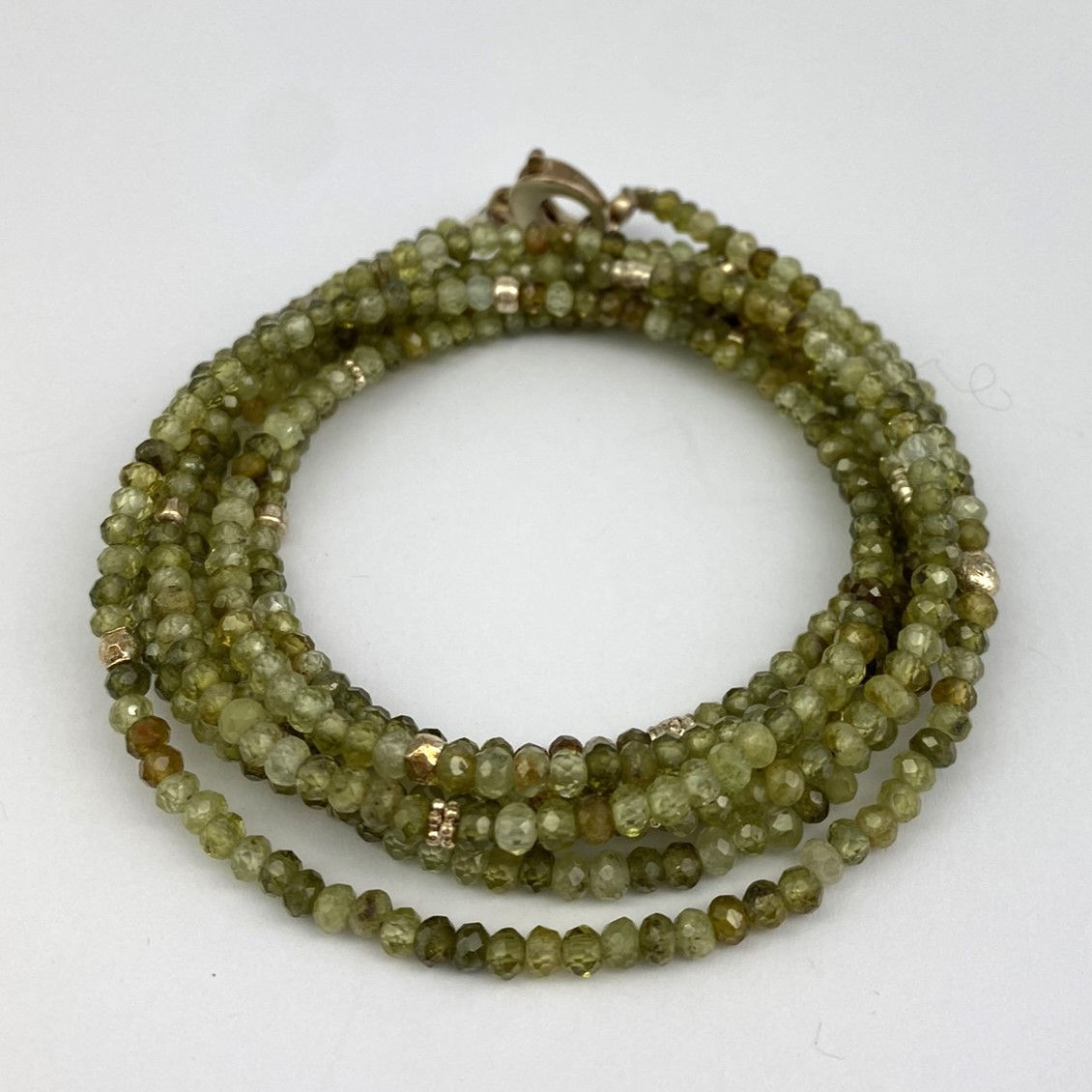 Lange Kette aus grünem Granat mit Silber 925