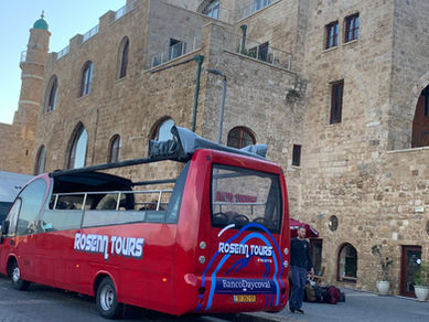 מיסטר רד בס - אוטובוס תיירים נמל יפו העתיקה