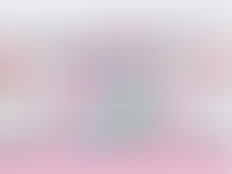 Pintando marcos de cuadro con aerosol plateado