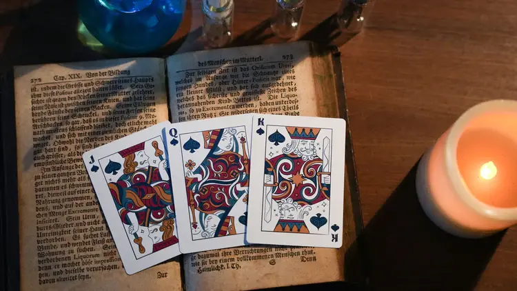 Thumbnail: playing cards