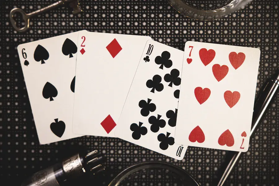 Thumbnail: playing cards