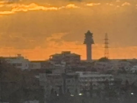 那覇空港の管制タワーです。