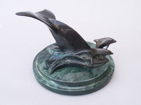 Whale Tail with Dolphins
8" $850
12" $3200
