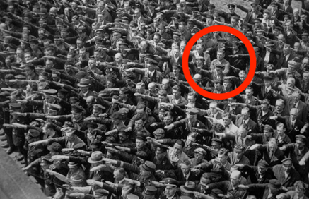 August Landmesser, Refuses the Nazi Salute