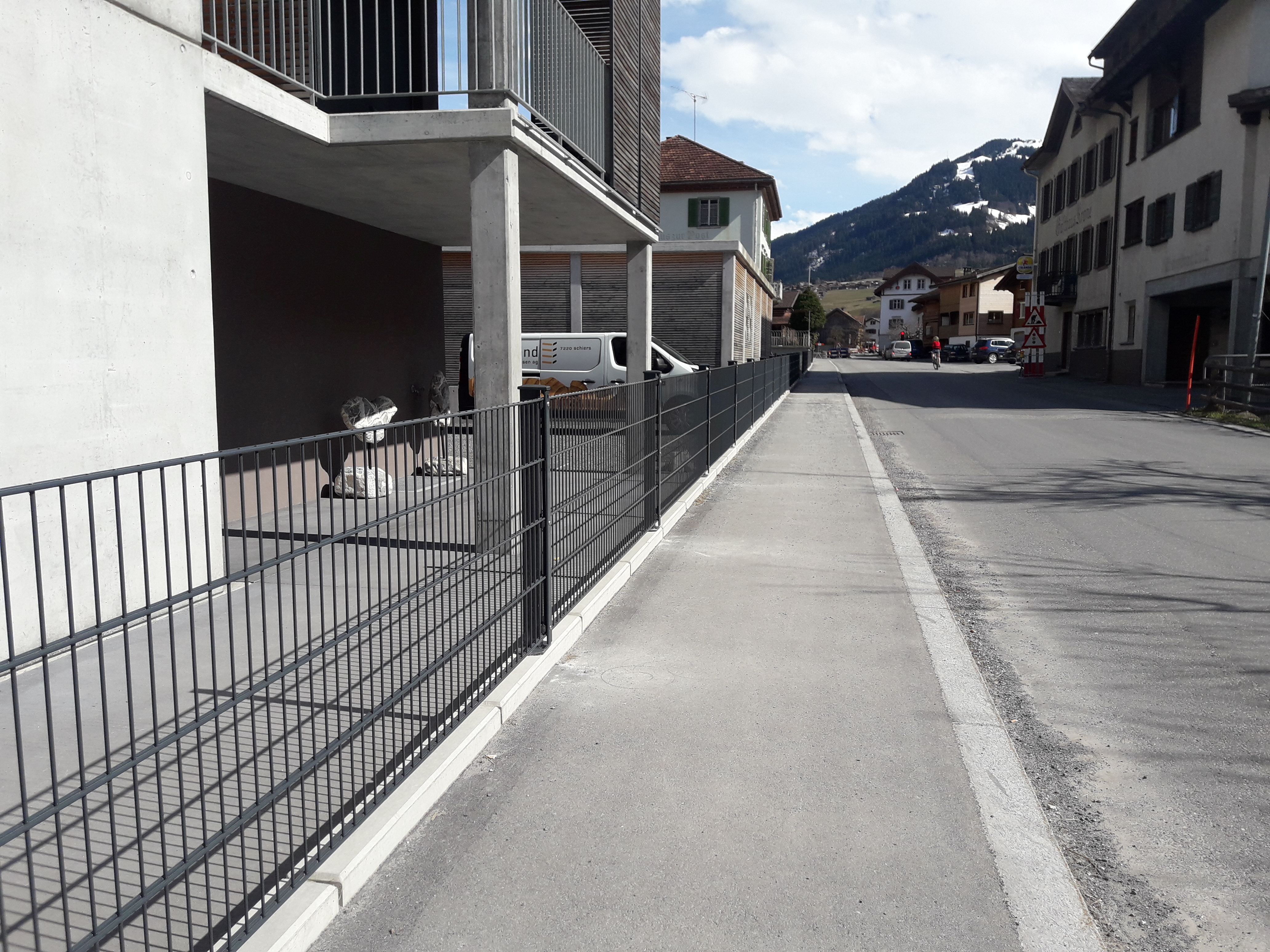 Doppelstabmattenzaun in Jenaz(GR) Ap