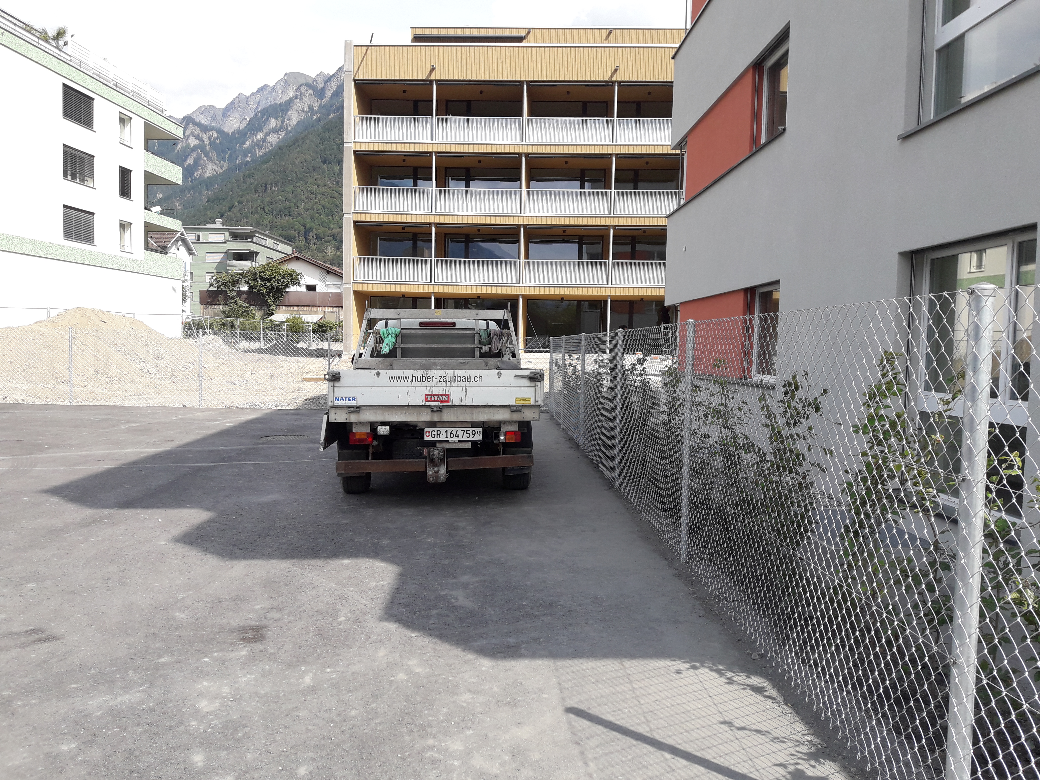 Diagonalgeflechtzaun in Chur(GR) Ju