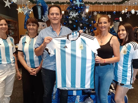 "Sorteo mundial" CUCEI: la ganadora ya tiene la camiseta oficial