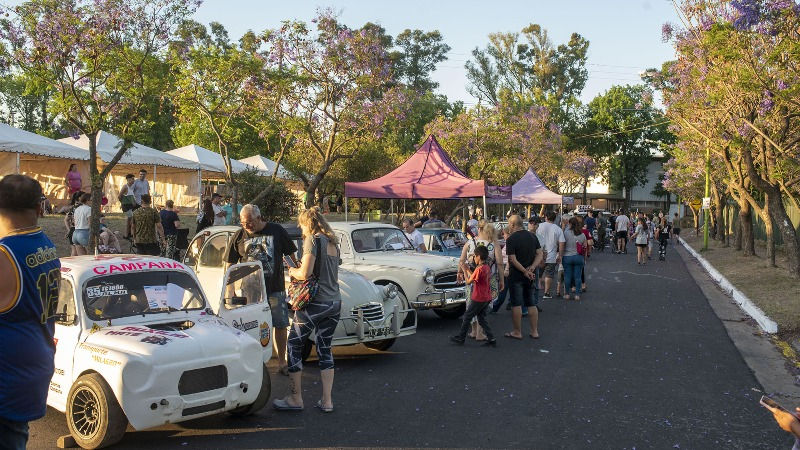Más de 10 mil personas disfrutaron de la Fiesta del Primer Automóvil Argentino