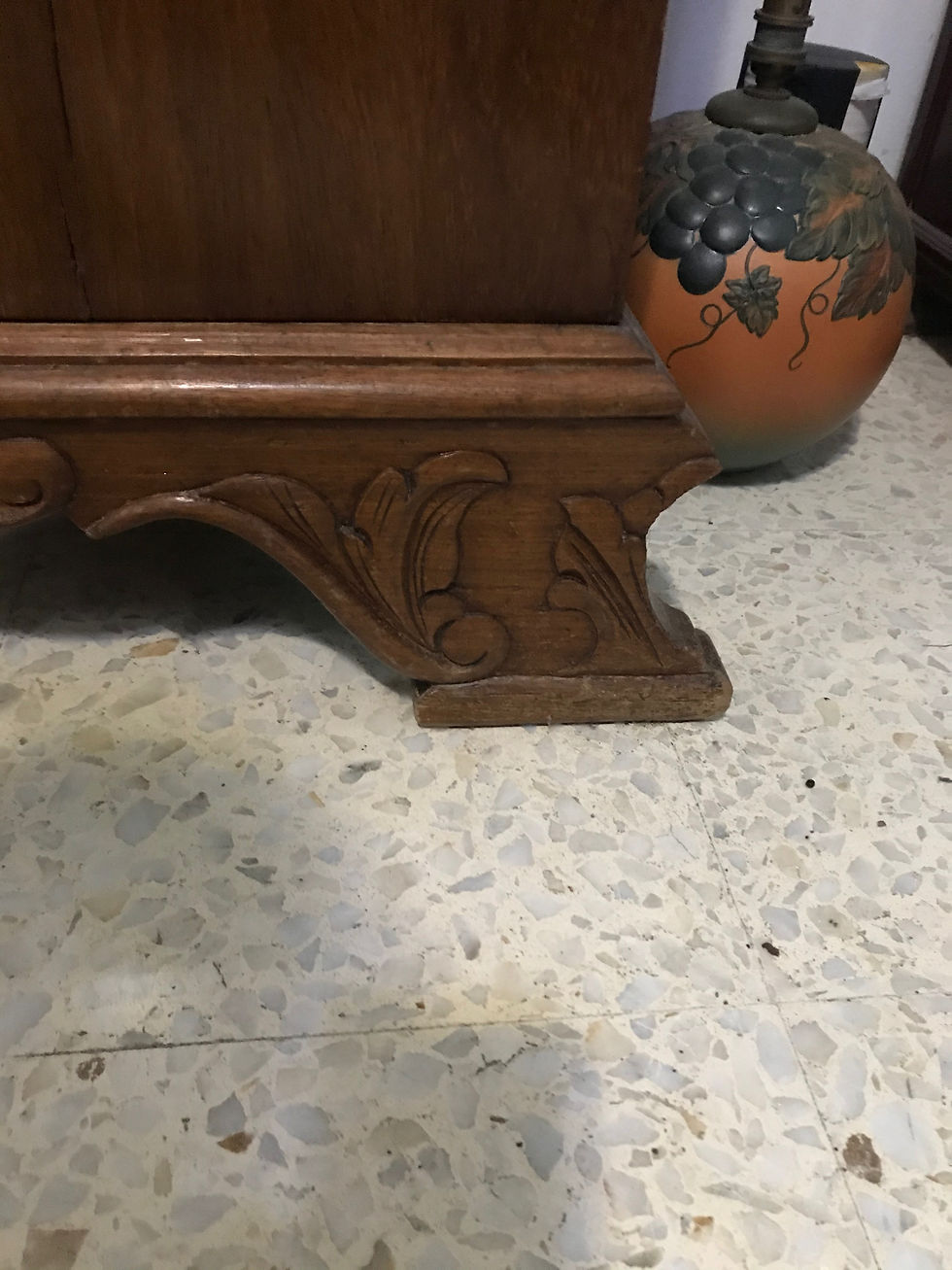 Miniatura: Antica vetrina in legno pregiato