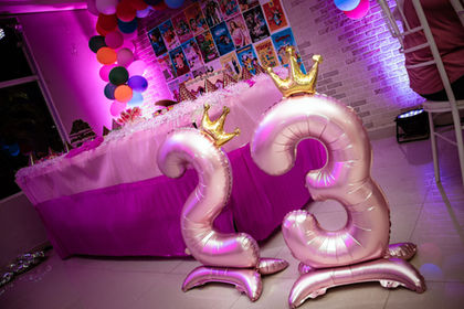 Isa 23 anos