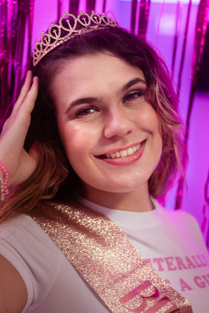 Isa 23 anos