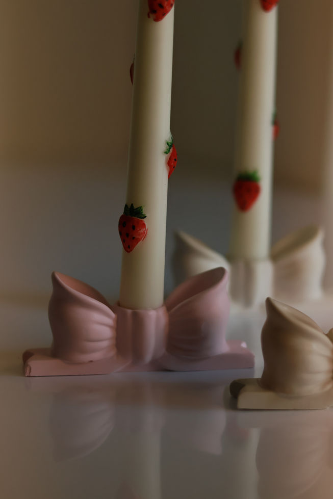 Classic Bow Candle Display