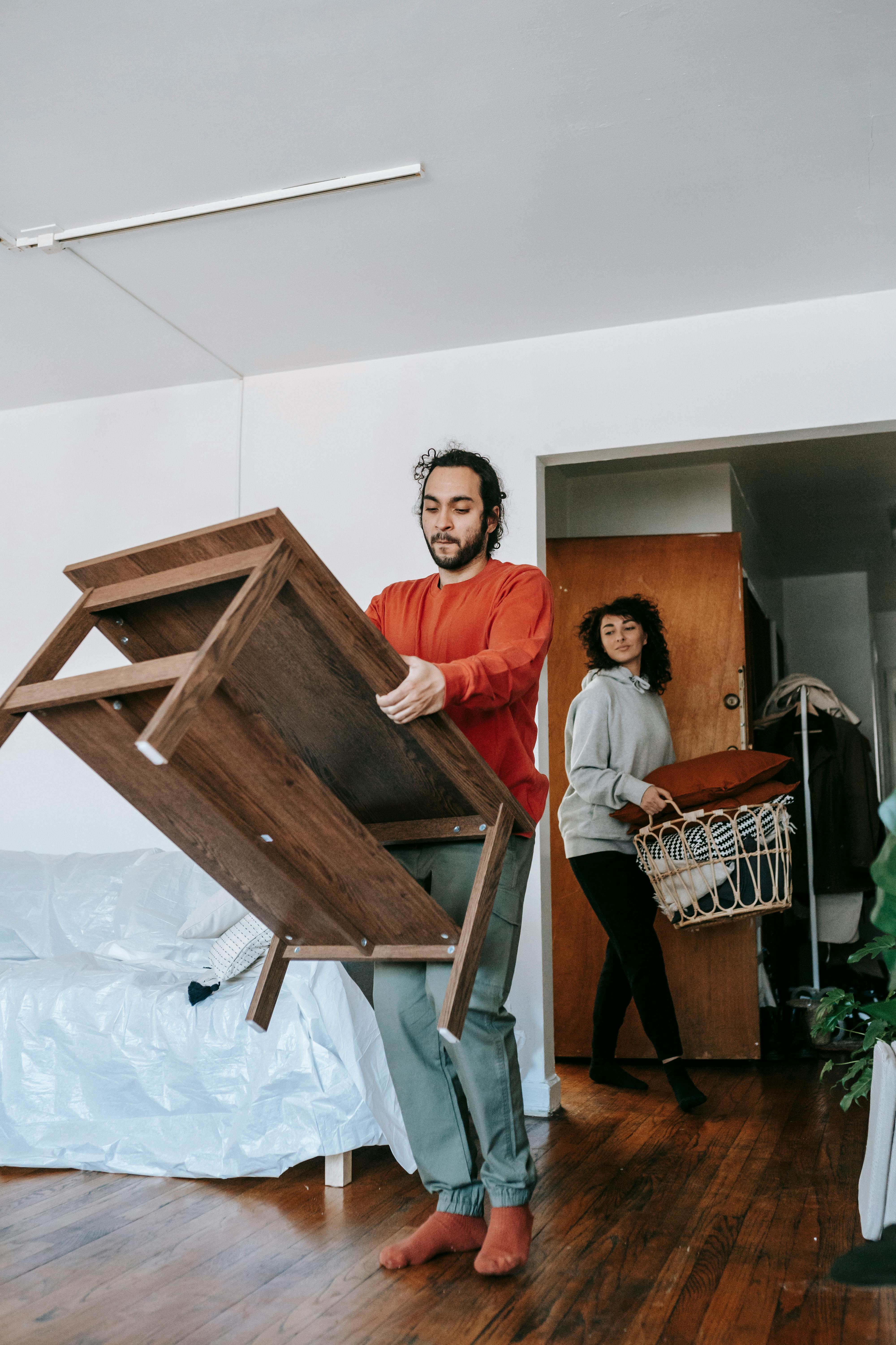 London House Removals Planning Guide for Families Moving from a Flat, House or Larger Home
