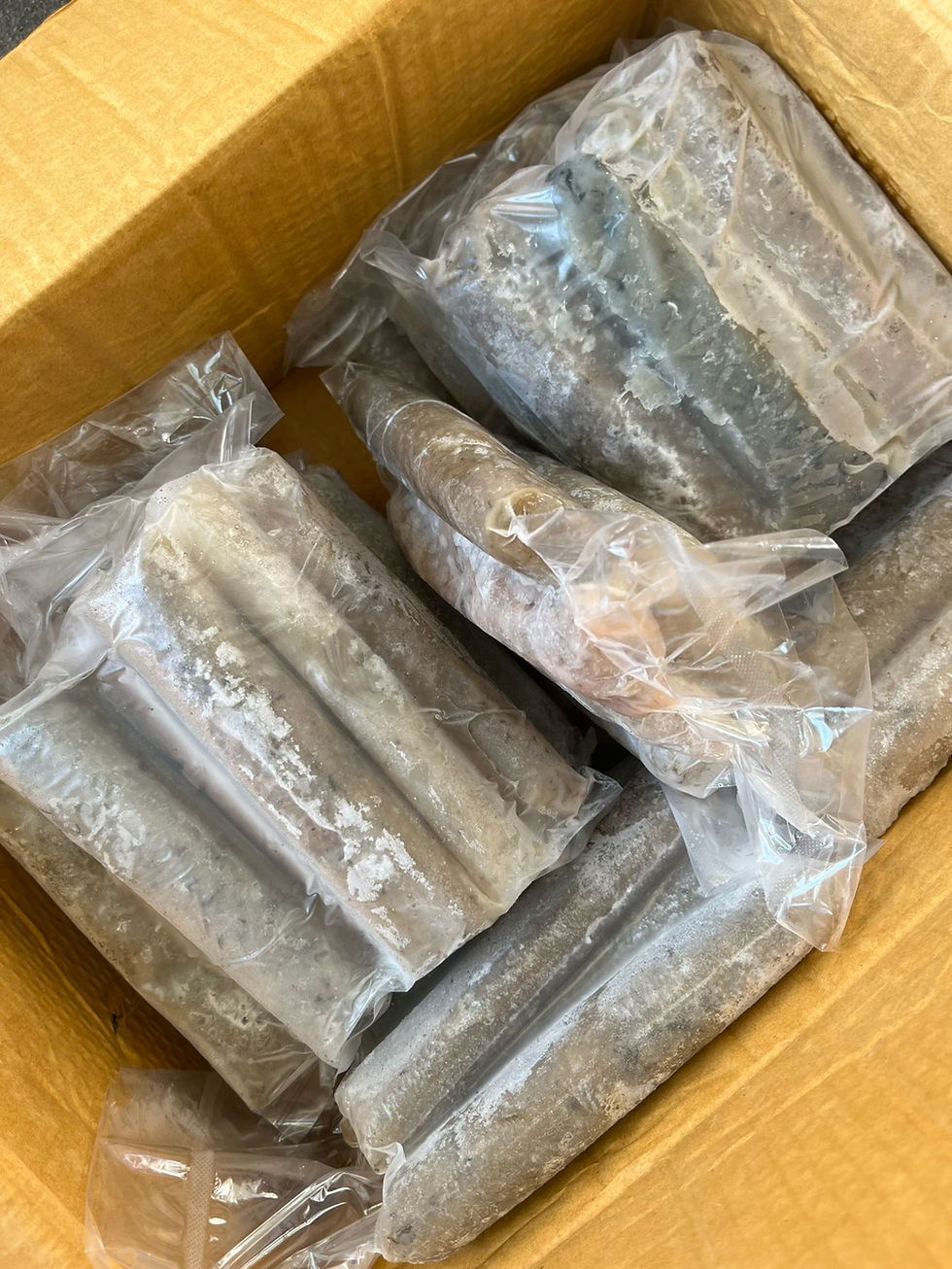 Thumbnail: เนื้อคางกุ้งสับอัดแท่ง  108฿