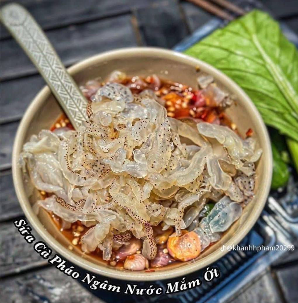 กระพรุนเวียดนามถัง 4.5-5กก.ไม่รวมน้ำ  320฿
