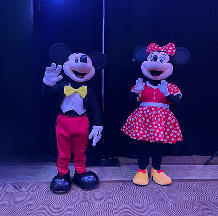 Desarrollo de liderazgo: "Mejora el desarrollo de liderazgo en tu empresa con nuestros cursos especializados en línea".