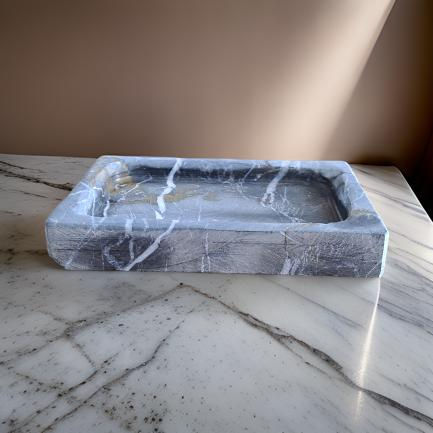 portasaponetta per il bagno o la cucina su tavolo di carrara