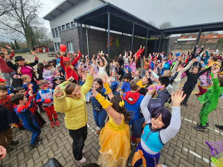 Freiligrathschule HELAU!!! Wir feiern Karneval